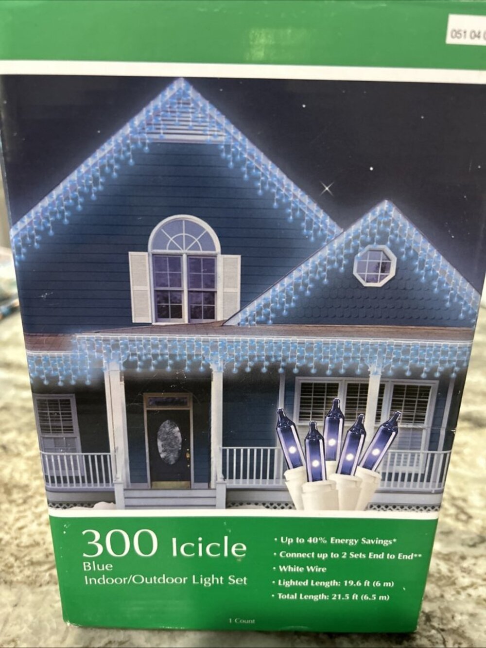 New 300 Blue Icicle Lights Indoor Outdoor White Wire Christmas Lights 20’ Target